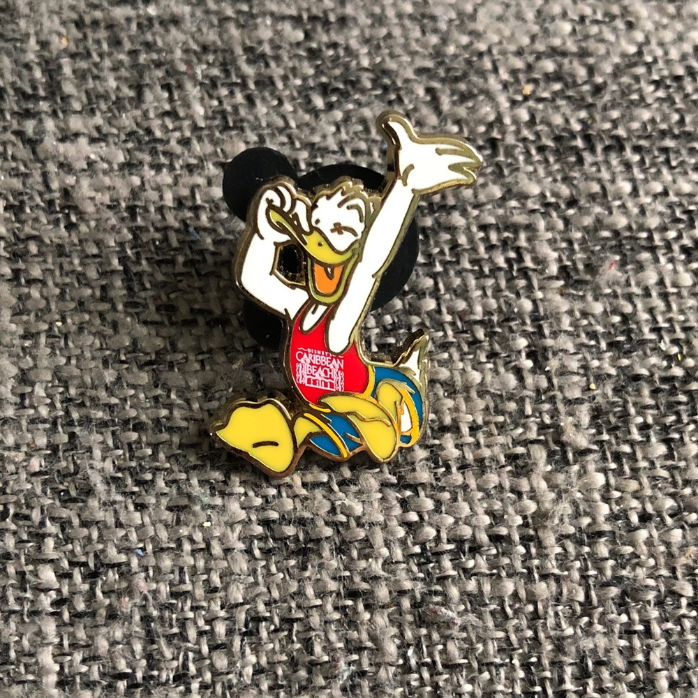 Disney Donald Duck Enamel Pin - Red, Yellow, Blue